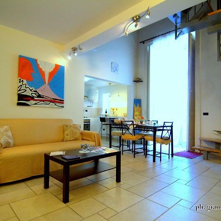 Bed and Breakfast Spicchi Di Sole à Naples Extérieur photo