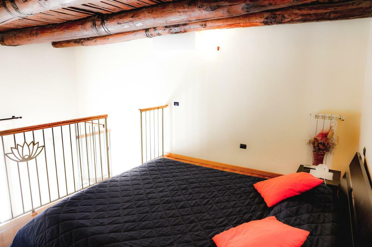 Bed and Breakfast Spicchi Di Sole à Naples Extérieur photo